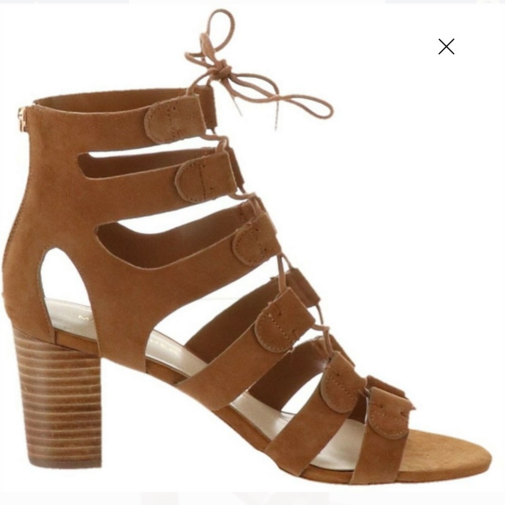 🌼$8 SALE🌼 Marc Fisher Tie-up boots